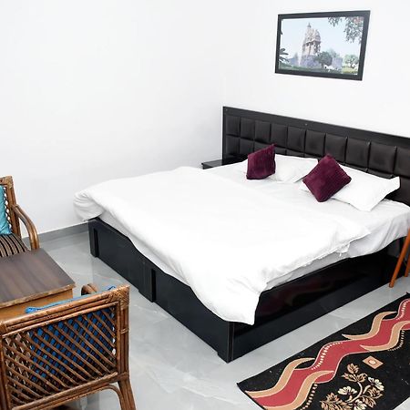 Khajuraho Glory Homestay Екстер'єр фото