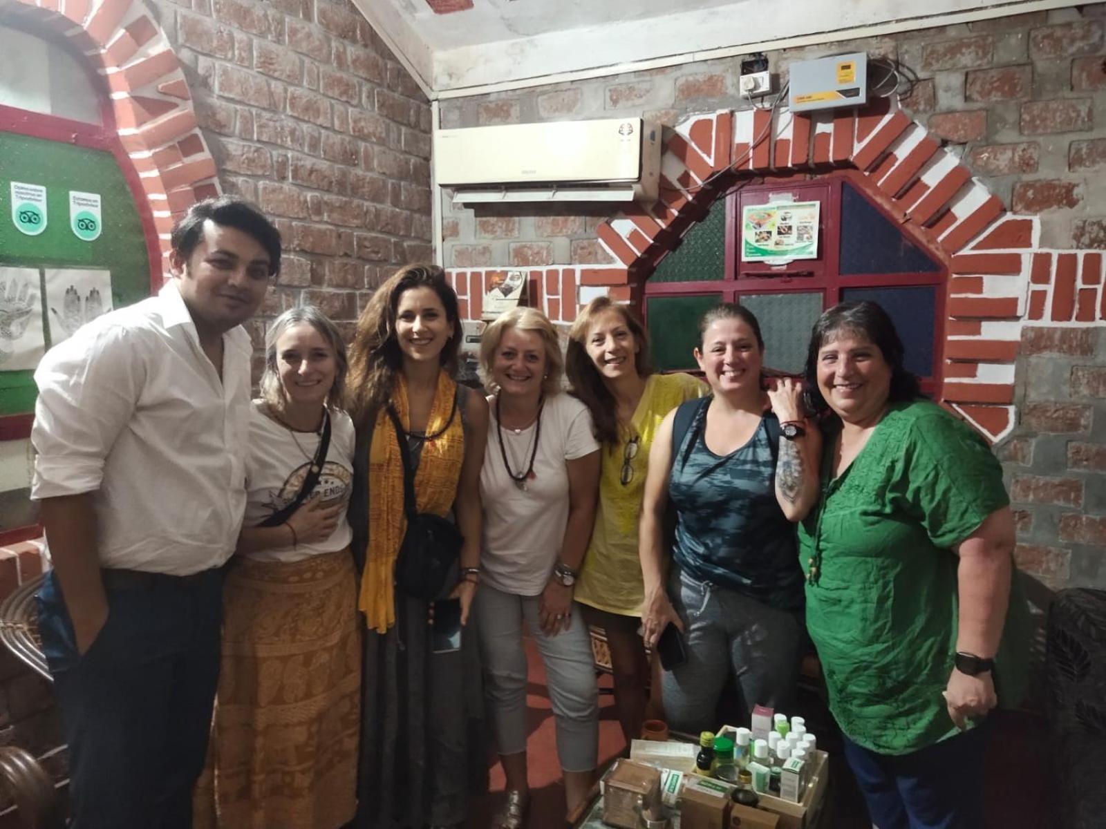 Khajuraho Glory Homestay Екстер'єр фото