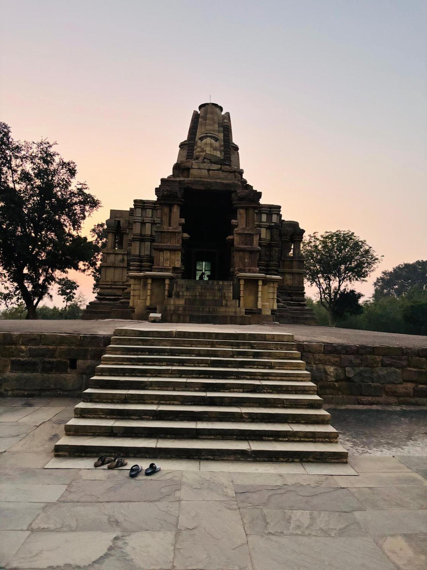 Khajuraho Glory Homestay Екстер'єр фото