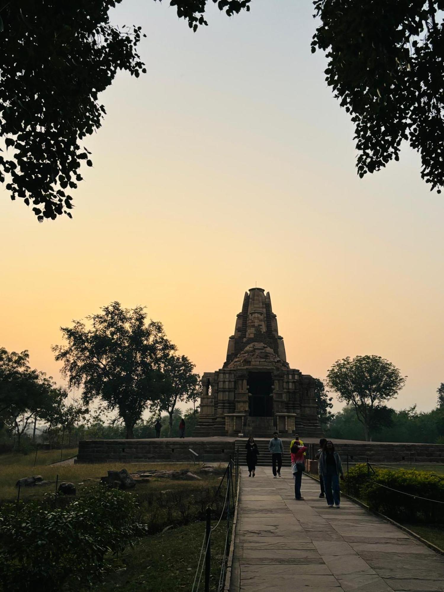 Khajuraho Glory Homestay Екстер'єр фото