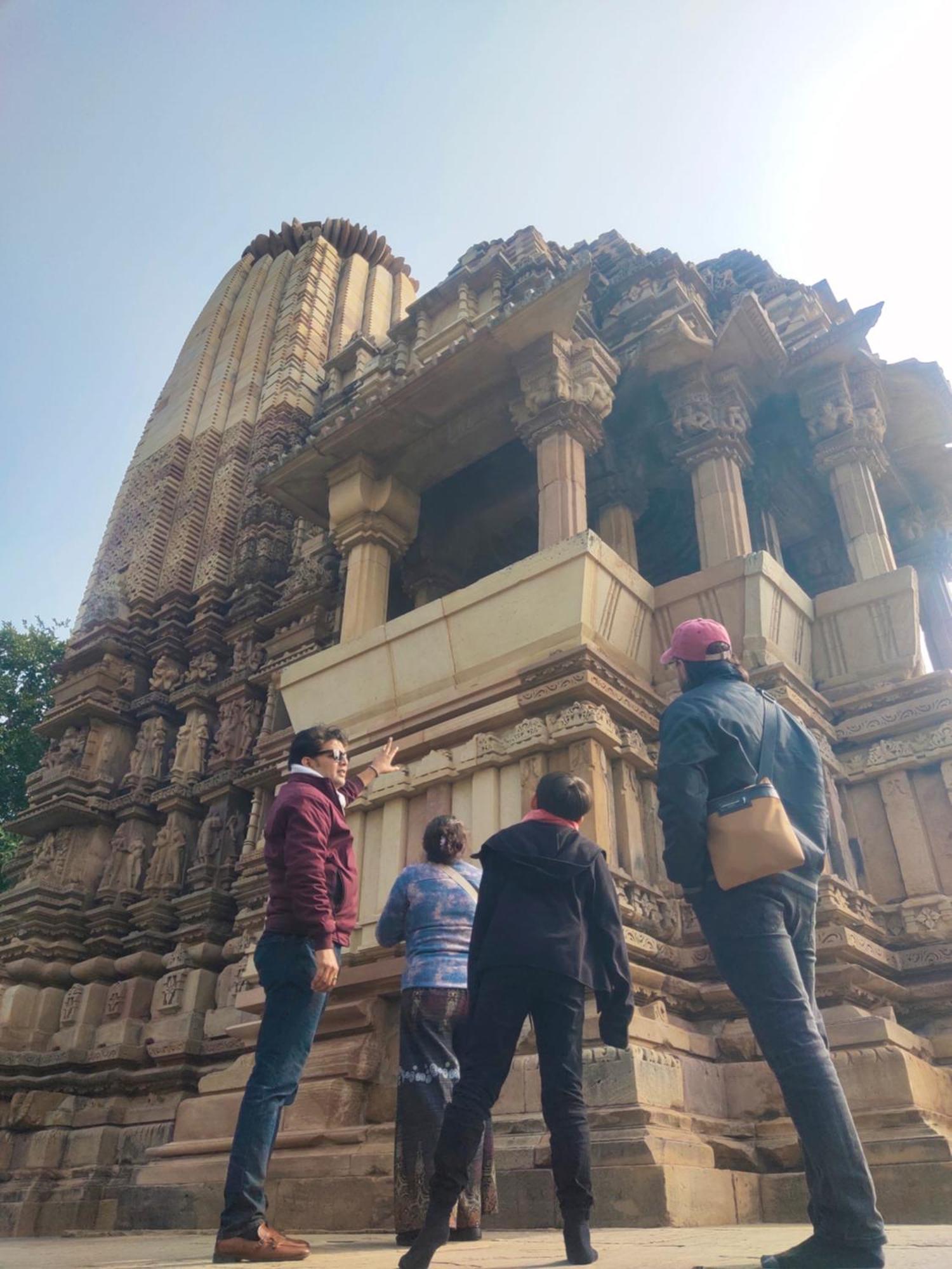 Khajuraho Glory Homestay Екстер'єр фото